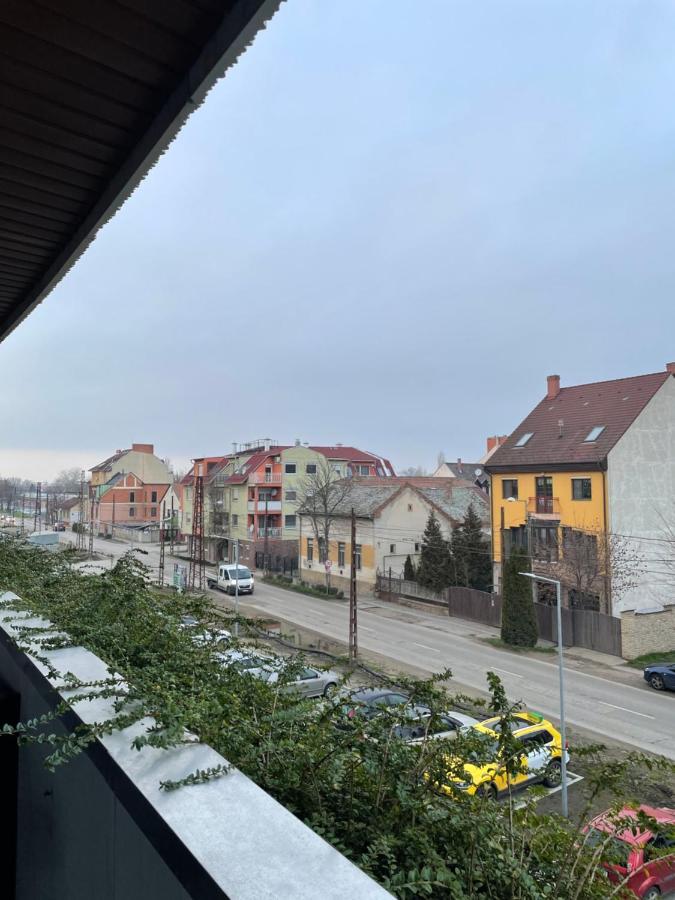 Design Apartman - Free Parking Szegedin Exterior foto