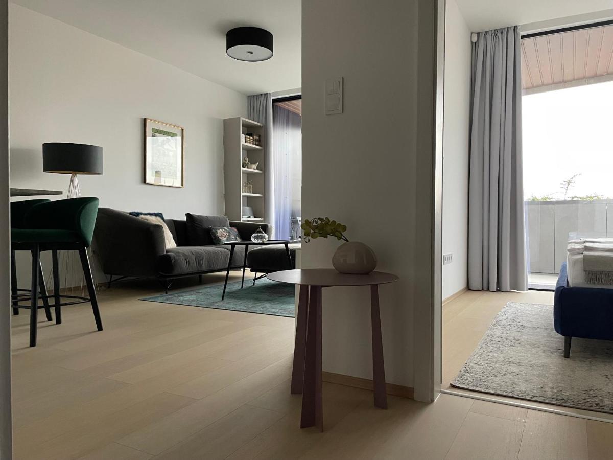Design Apartman - Free Parking Szegedin Exterior foto