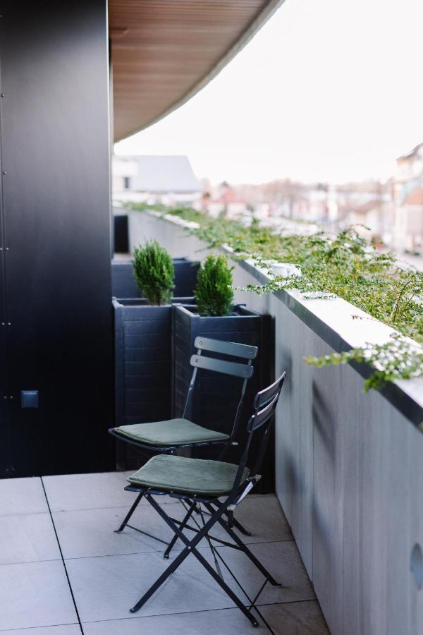 Design Apartman - Free Parking Szegedin Exterior foto